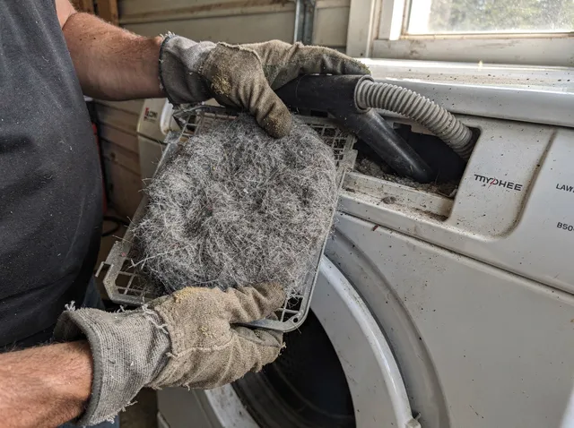 Cleaning Dryer Lint Trap in Rocky River, OH
